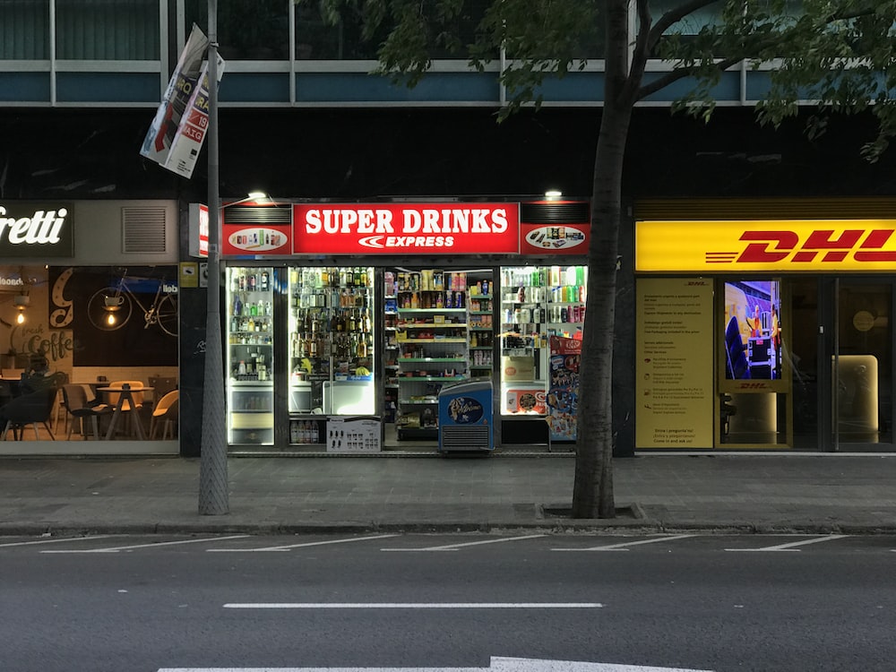Super Drinks store