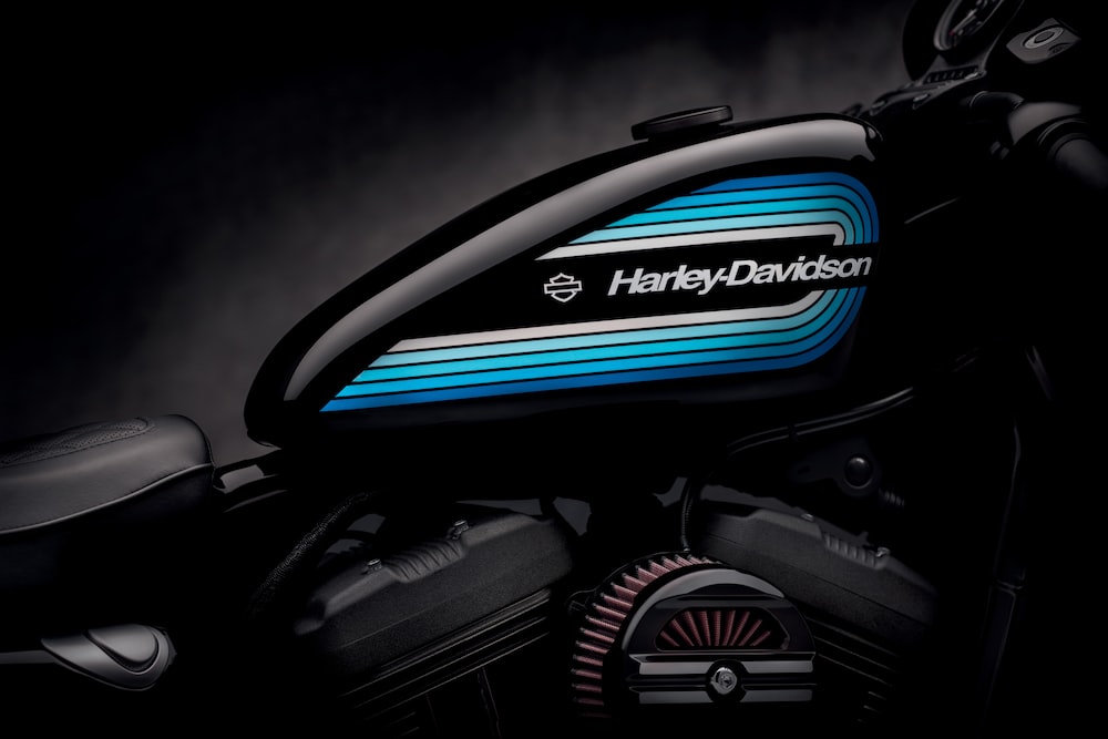 black Harley-Davidson motorcycle wallpaper