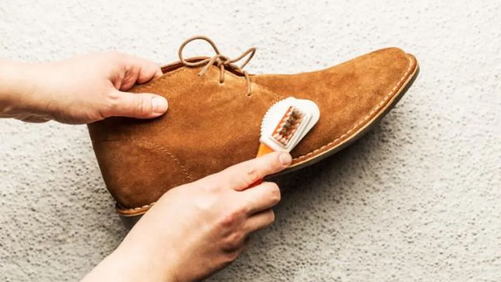 Cómo limpiar zapatos de ante